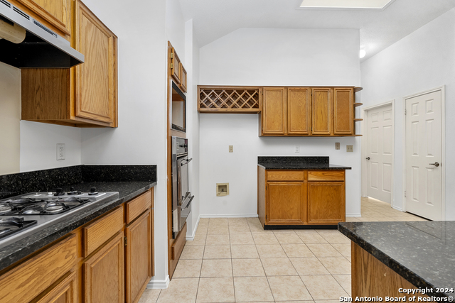 7542 Tantara Ct Property Photo 9