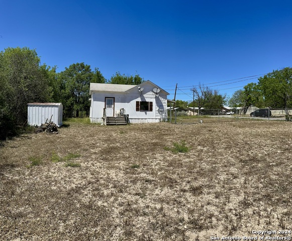 415 N 2nd Street Property Photo 4