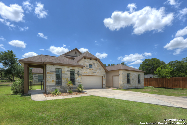 707 Carriage House Property Photo 1
