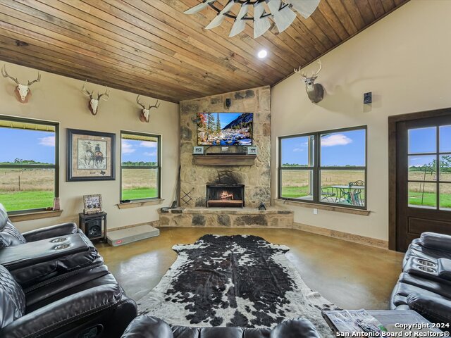 14325 Fm 619 Property Photo 11