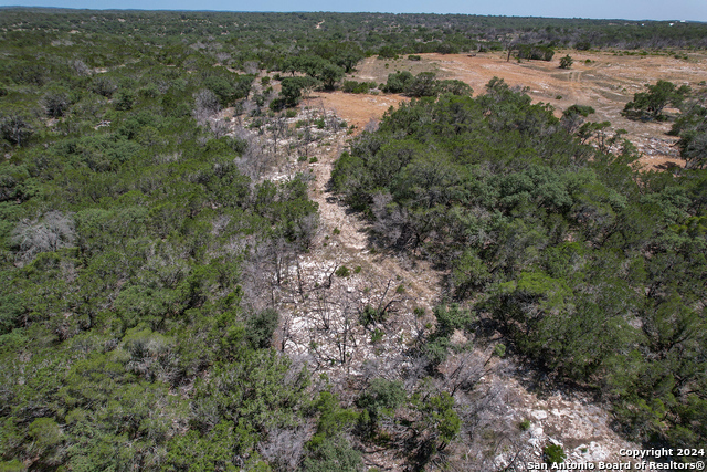 351 N Ringtail Rd Property Photo 6