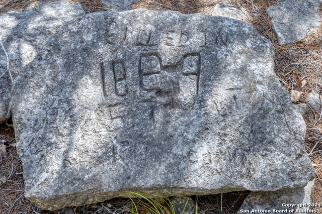 351 N Ringtail Rd Property Photo 13