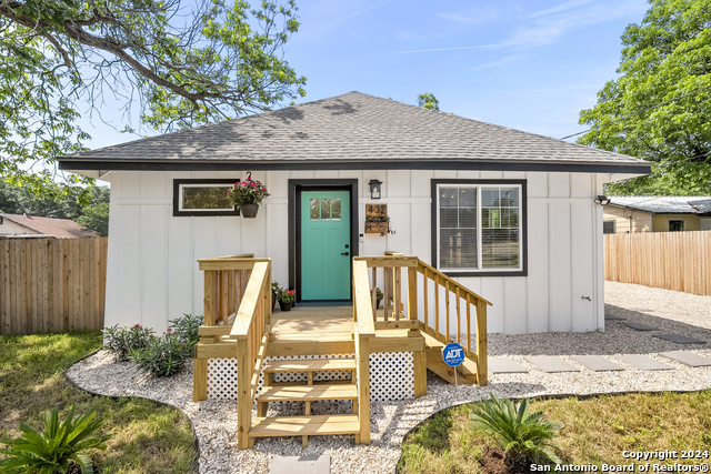 402 Eskimo Street Property Photo 1