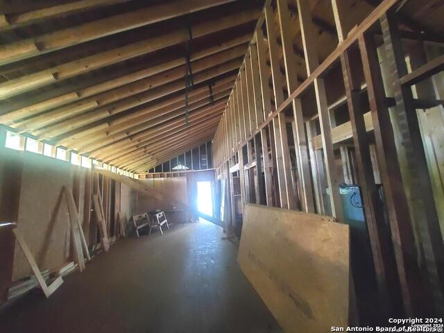 19535 Somerset Rd Property Photo 12