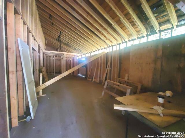 19535 Somerset Rd Property Photo 18