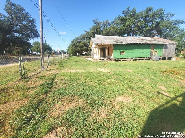 19535 Somerset Rd Property Photo 25