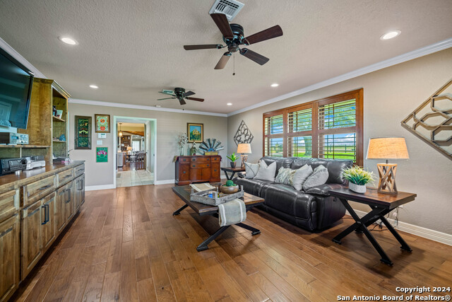 4279 Fm 791 Property Photo 8