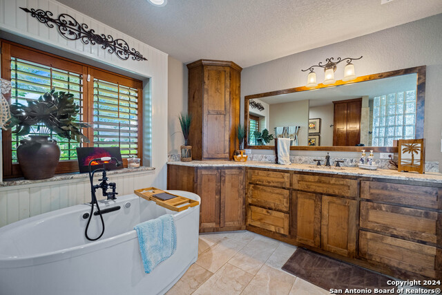 4279 Fm 791 Property Photo 9