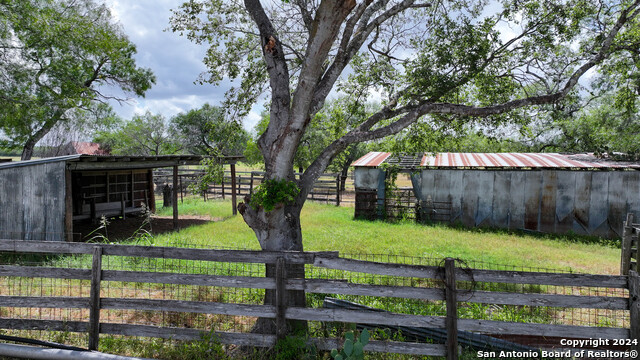4279 Fm 791 Property Photo 30