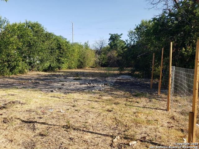 1710 Hays St Property Photo 3