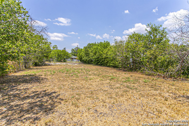 1710 Hays St Property Photo 10
