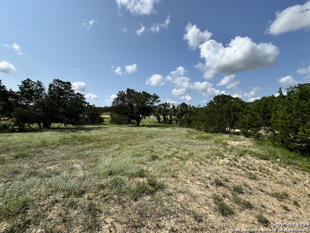 Undefined Property Photo 8