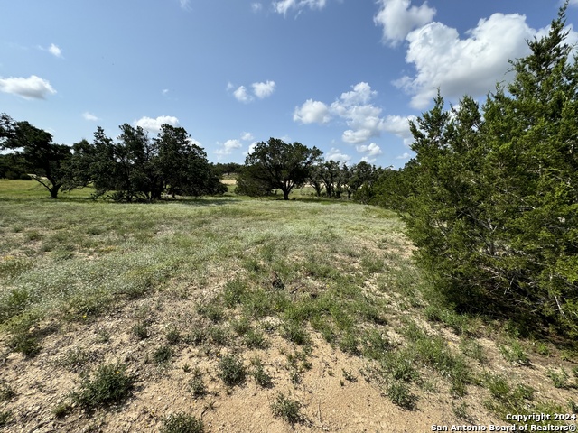Undefined Property Photo 9
