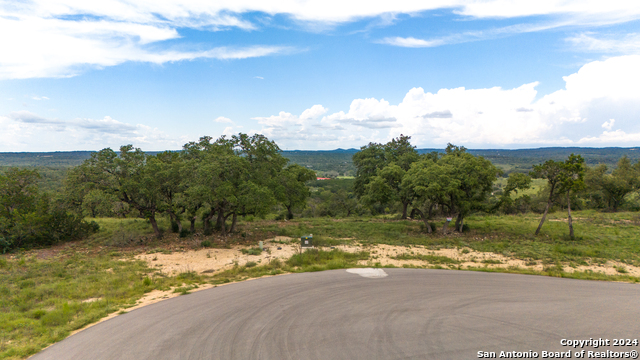 Undefined Property Photo 2