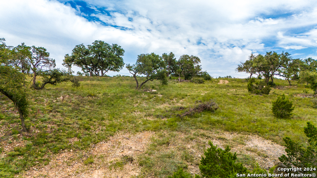 Undefined Property Photo 15