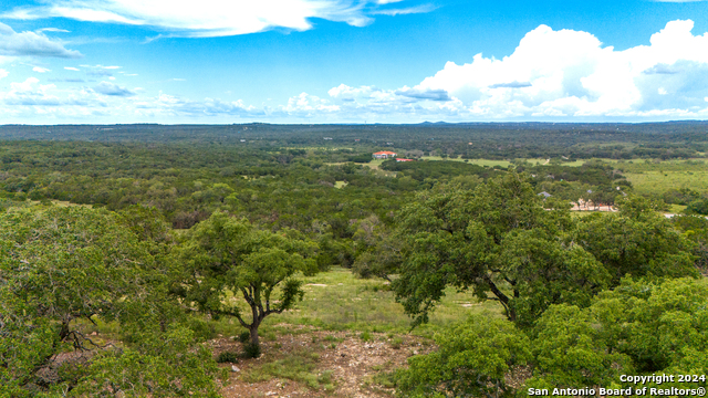 Undefined Property Photo 19