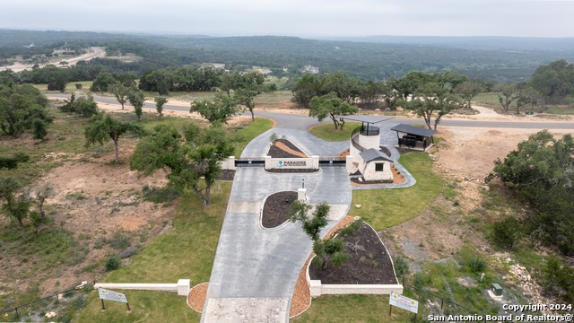 Undefined Property Photo 23