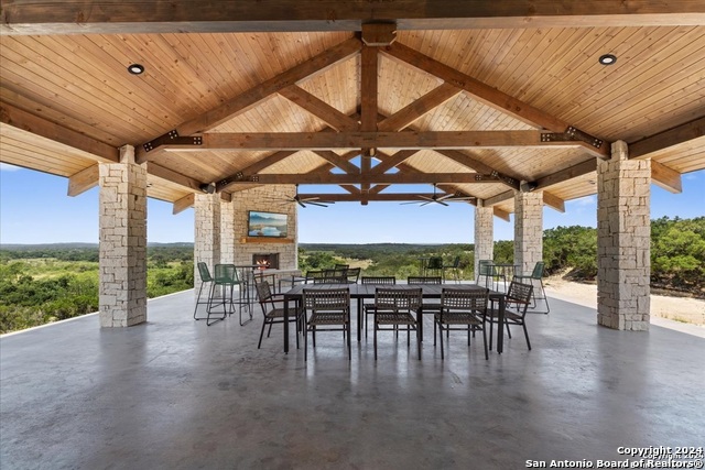 Undefined Property Photo 29