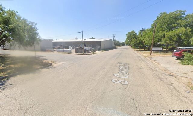 1400 S Concho Property Photo 10