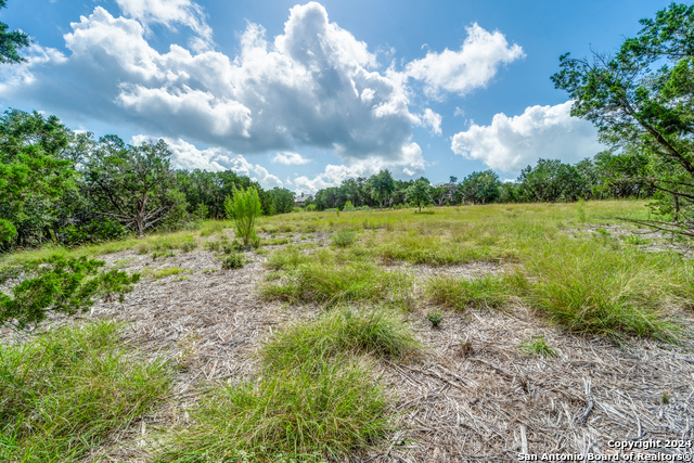 Undefined Property Photo 2