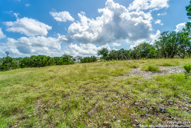 Undefined Property Photo 3