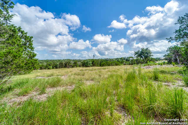 Undefined Property Photo 4