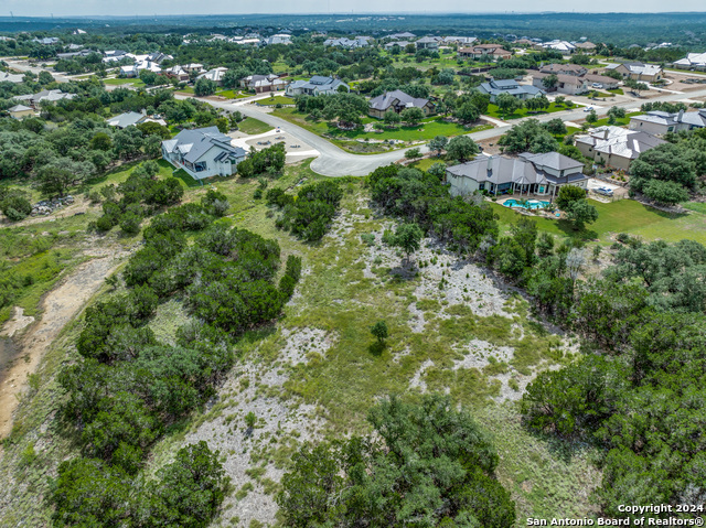 Undefined Property Photo 5