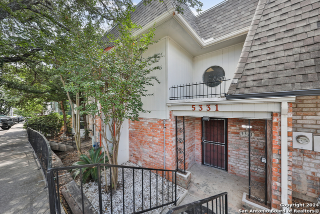 5331 Callaghan Rd Property Photo 2