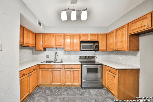 5331 Callaghan Rd Property Photo 14