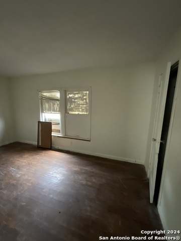 816 Culebra Rd Property Photo 6