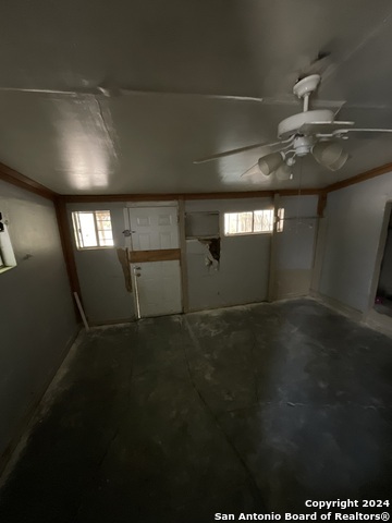 816 Culebra Rd Property Photo 9