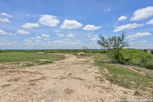 802 Country Lane Property Photo 14