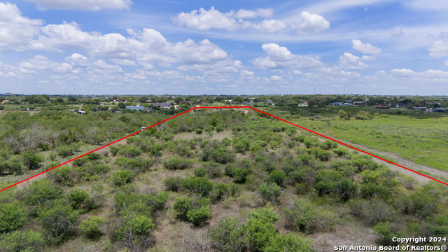 802 Country Lane Property Photo 17