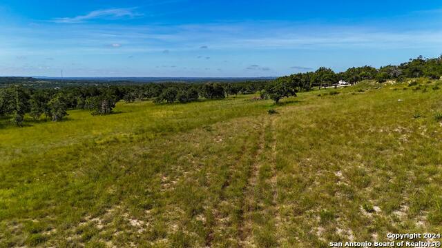 1215 Montell Rd Property Photo 9