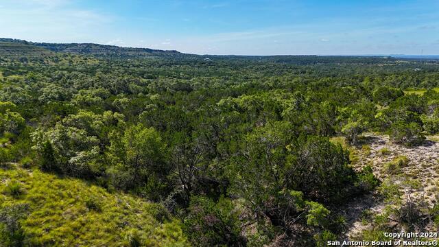 1215 Montell Rd Property Photo 13