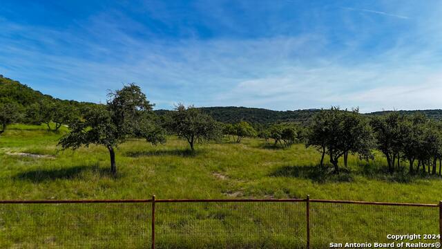 1215 Montell Rd Property Photo 24
