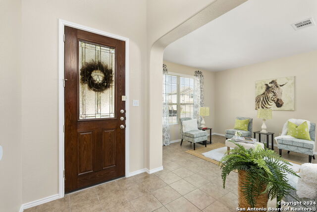 10413 Macarthur Way Property Photo 5