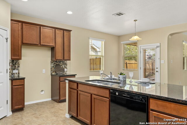 10413 Macarthur Way Property Photo 15