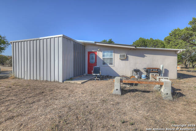 558 Wiedner Rd Property Photo 8