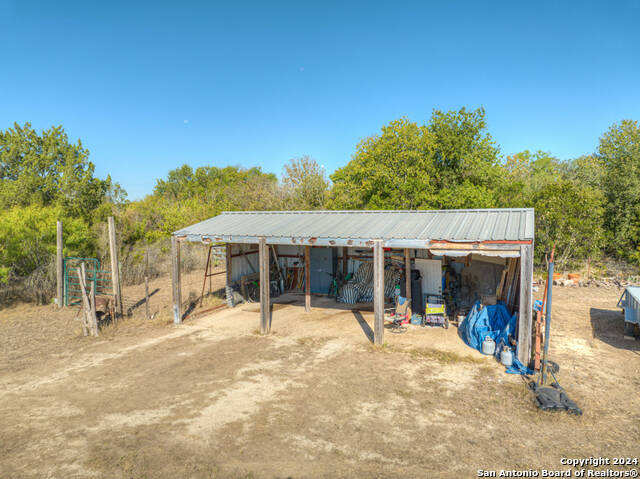 558 Wiedner Rd Property Photo 10