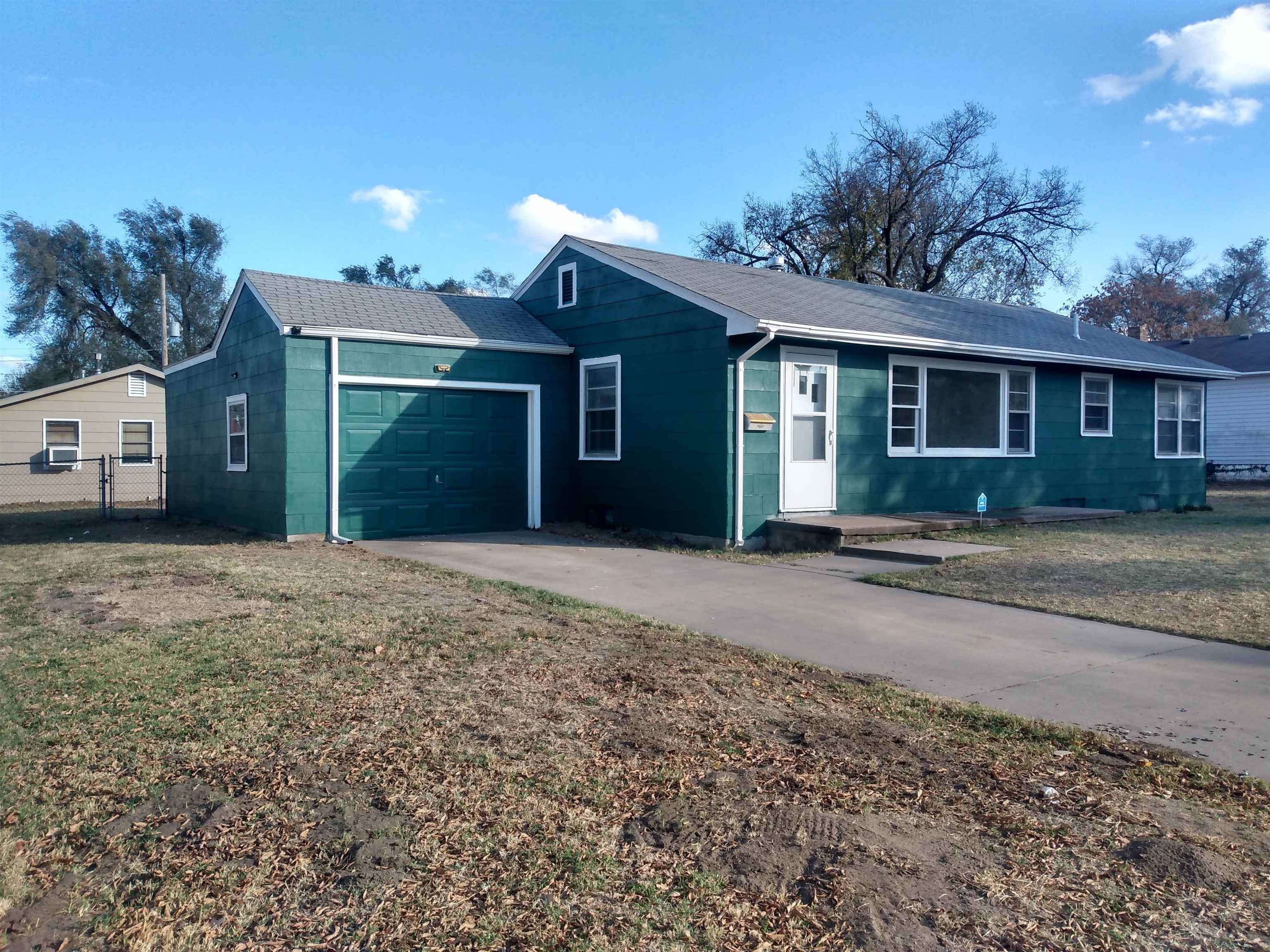 2140 S Palisade Ave Property Photo