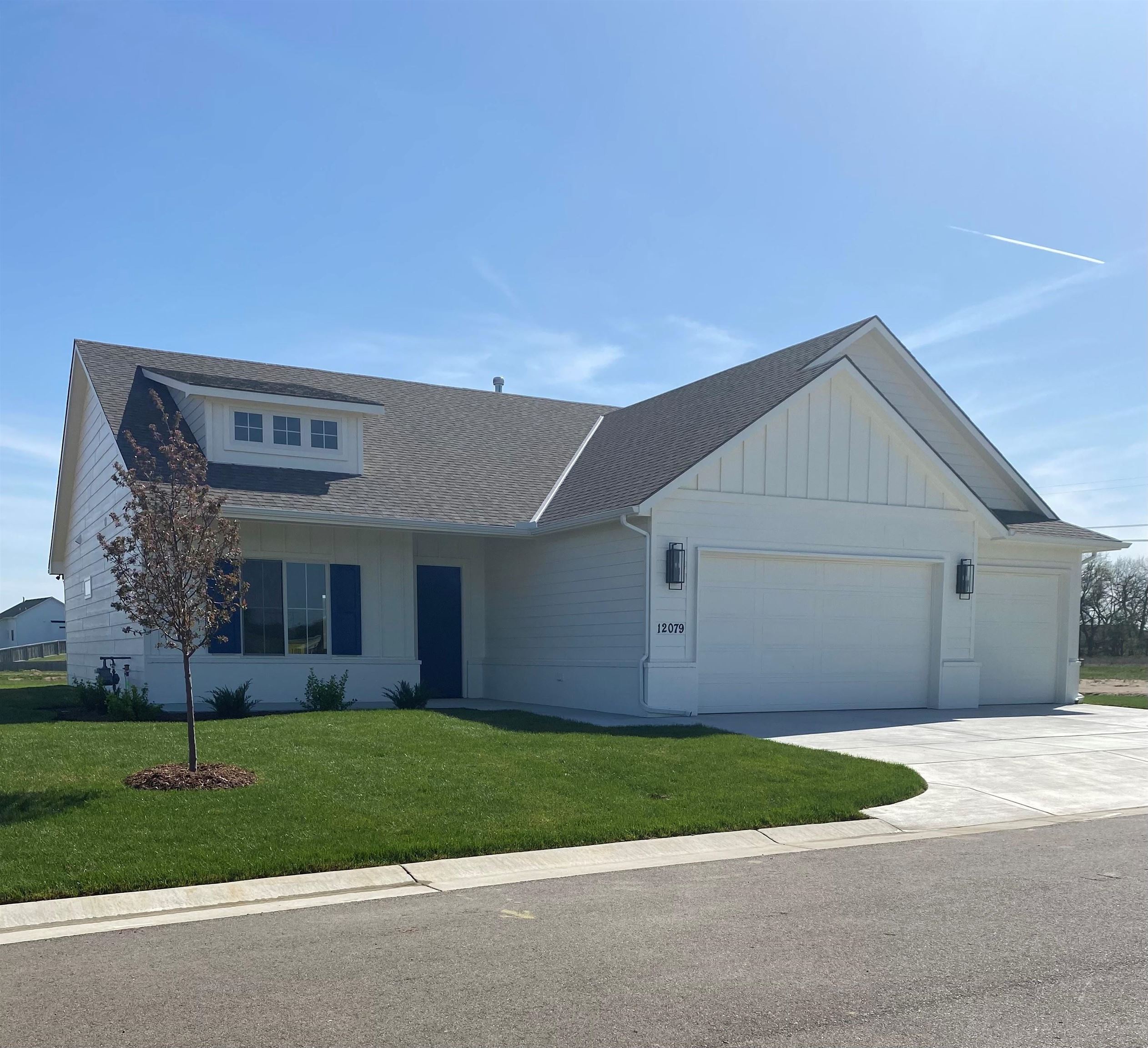 12079 E Shadowridge St Property Photo