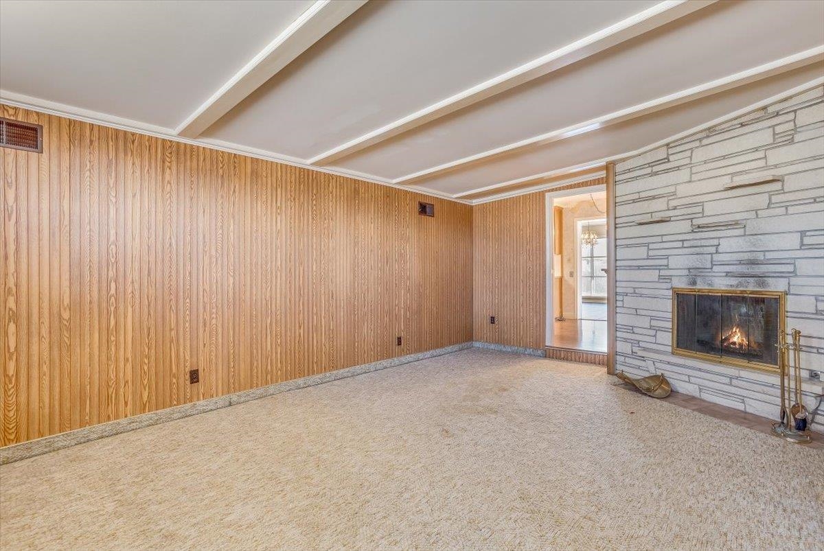 442 Lexington Rd Property Photo 4