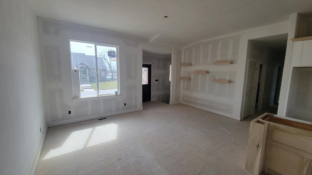 3122 E Sunflower Property Photo 6