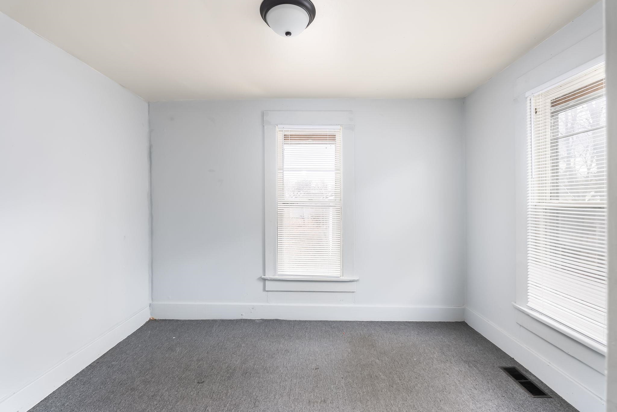 524 W Shirk St Property Photo 10