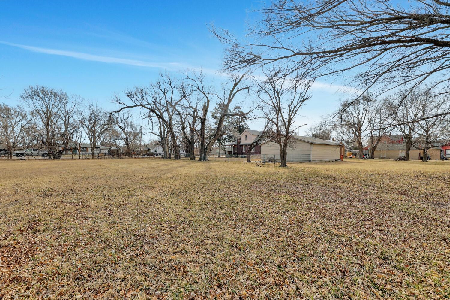 5243 N Valentine Rd Property Photo 36