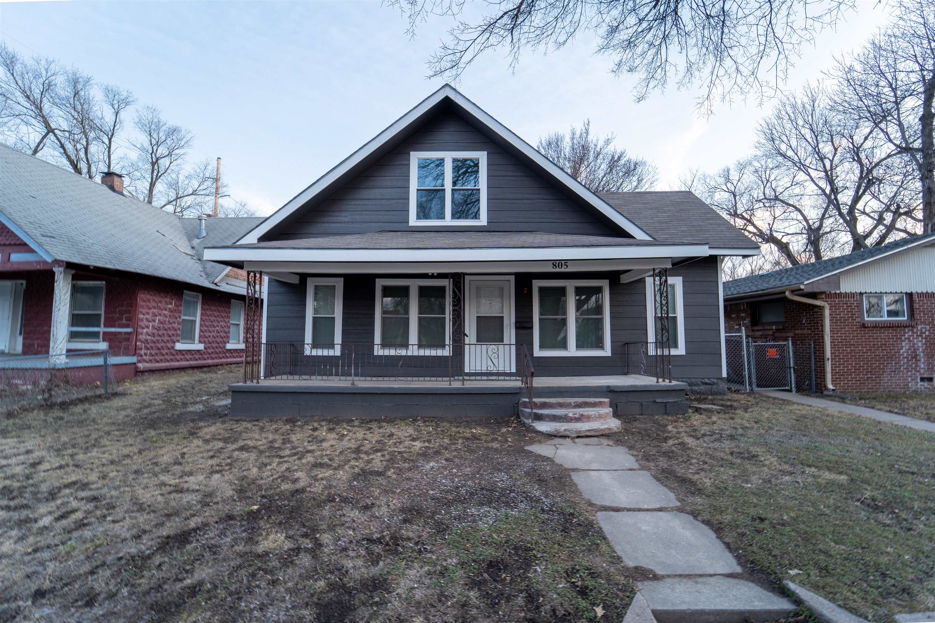 805 W Dayton Property Photo 1