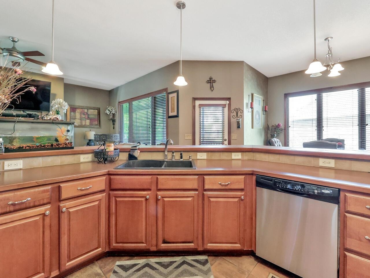 2829 N Pepper Ridge St Property Photo 9