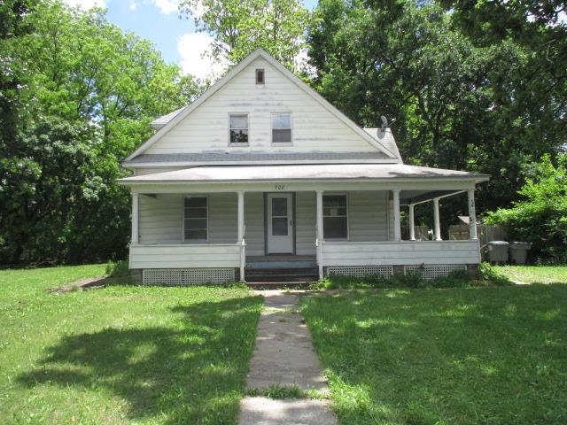 708 Peyton St Property Photo 1