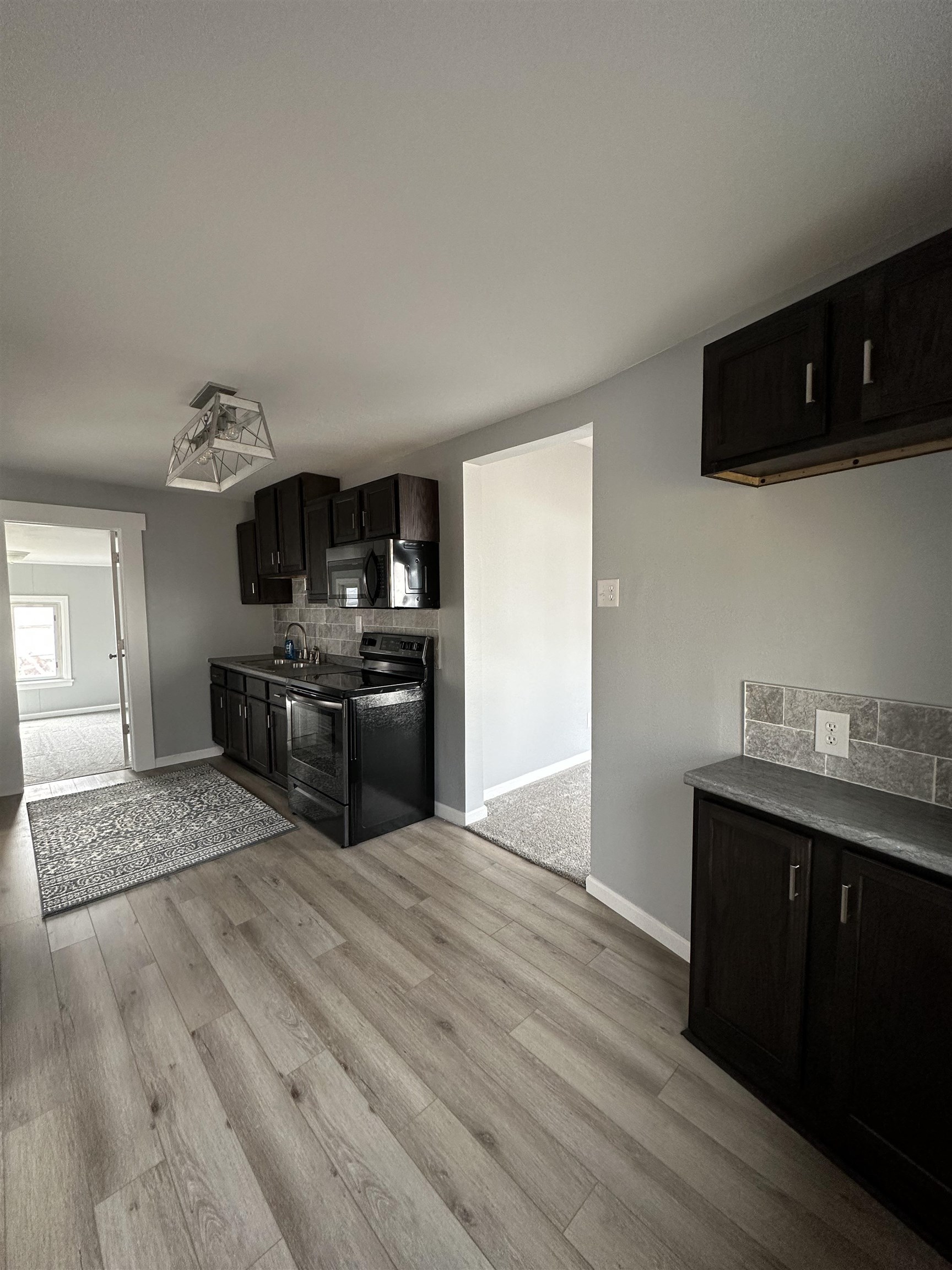 1205 S G Property Photo 9